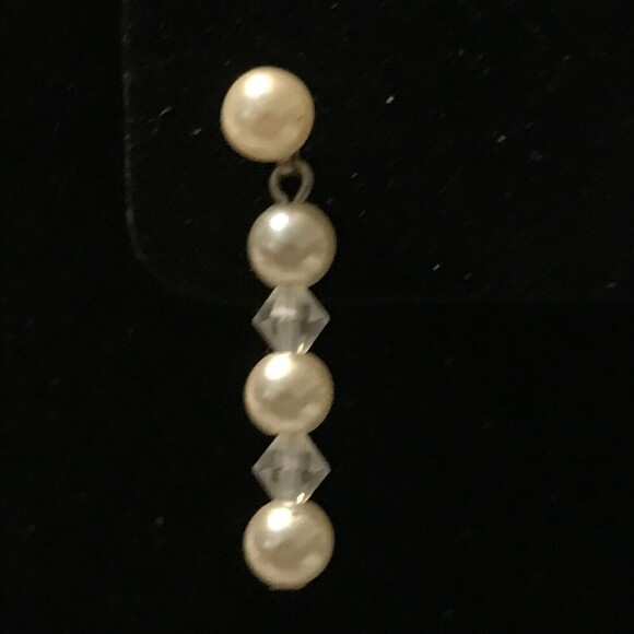 Beaded Dangle Earrings - Picture 2 of 3